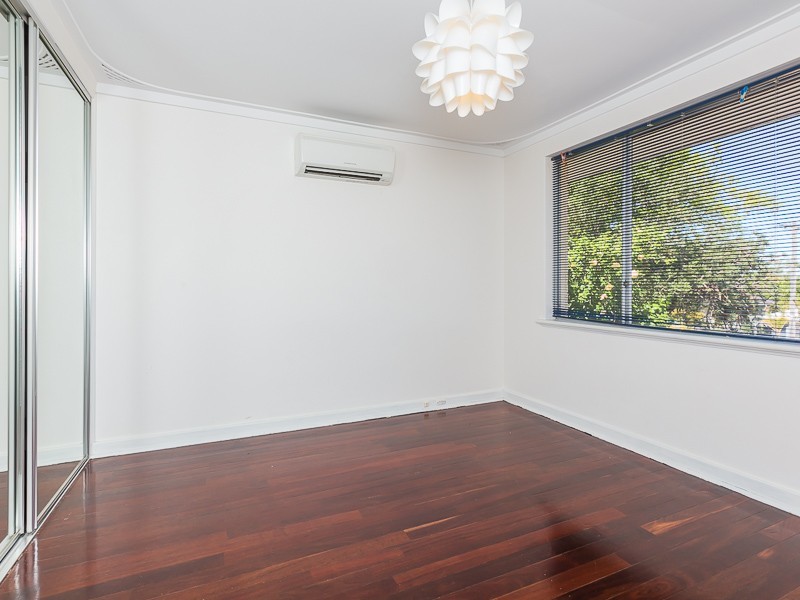 29 Barron Way, Orelia WA 6167