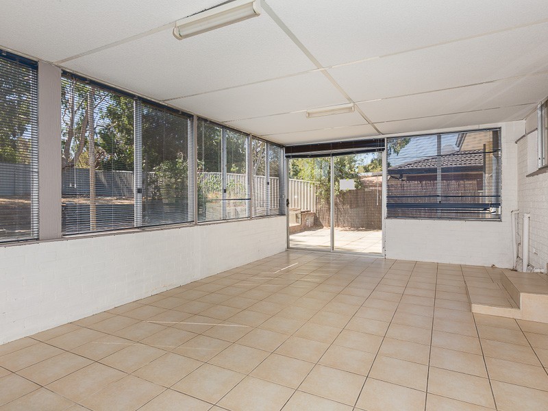 29 Barron Way, Orelia WA 6167