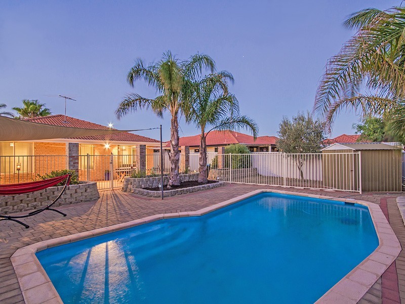 5 Vancouver Circle, Waikiki WA 6169