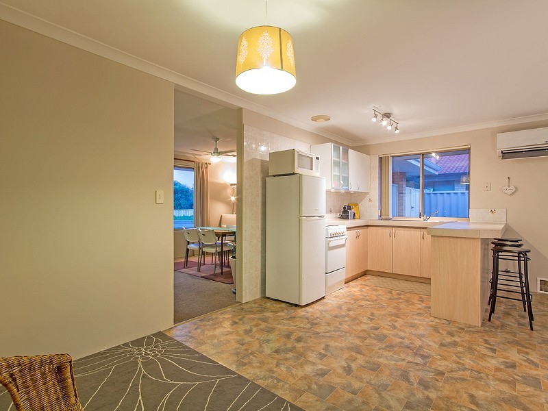 5 Vancouver Circle, Waikiki WA 6169