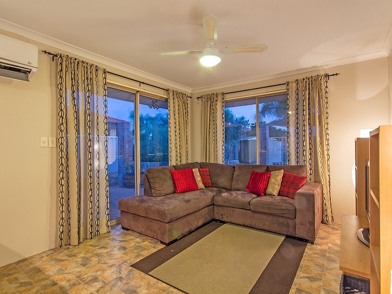 5 Vancouver Circle, Waikiki WA 6169