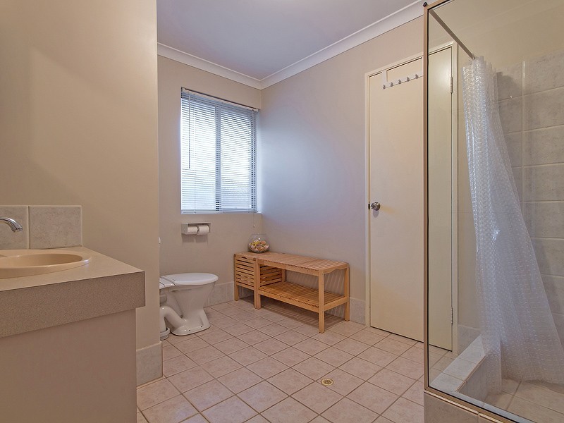 5 Vancouver Circle, Waikiki WA 6169