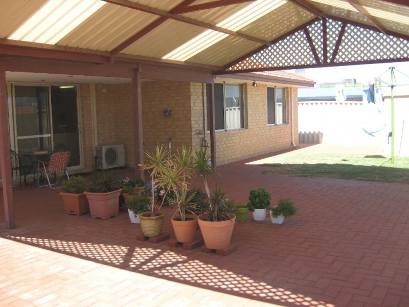 24 Nunney Road, Orelia WA 6167