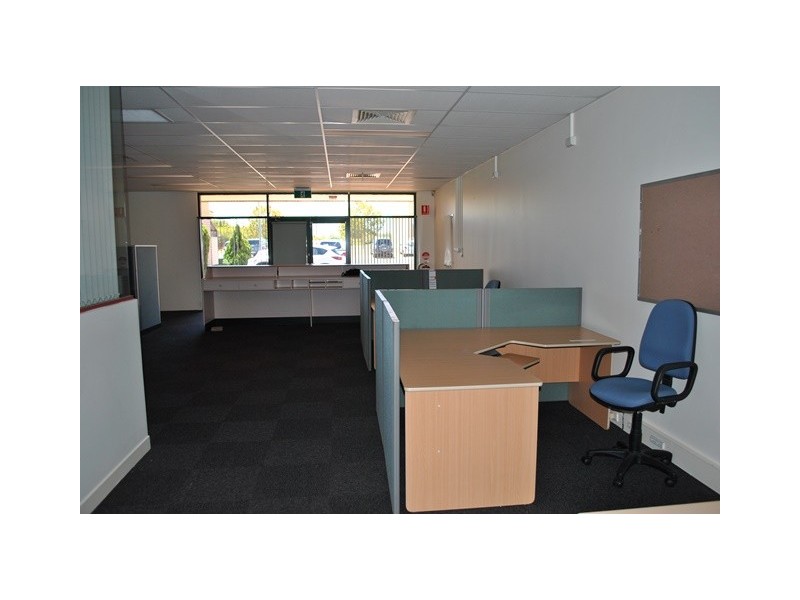 Unit 1 / 3 Robinson Place, Rockingham WA 6168