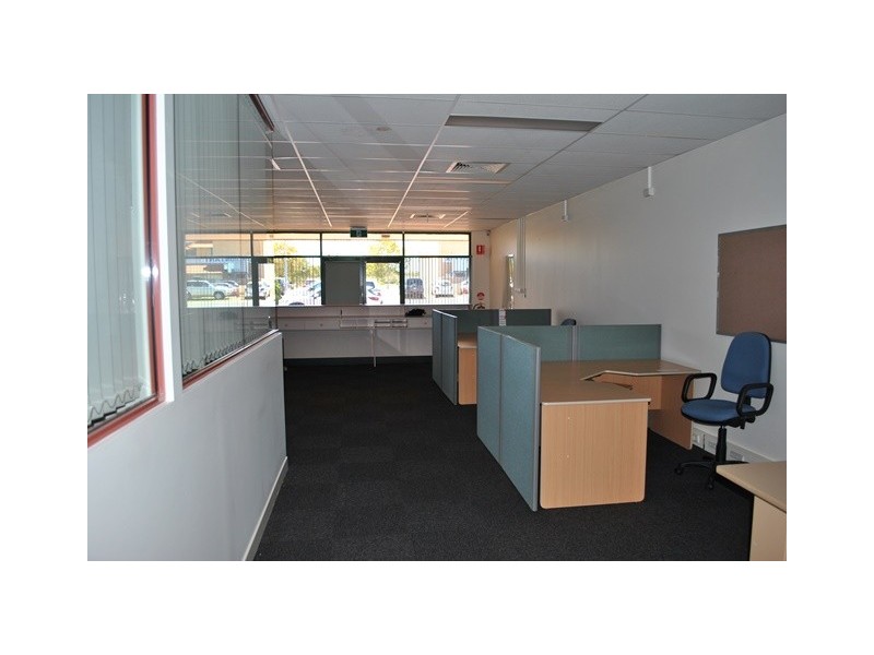 Unit 1 / 3 Robinson Place, Rockingham WA 6168