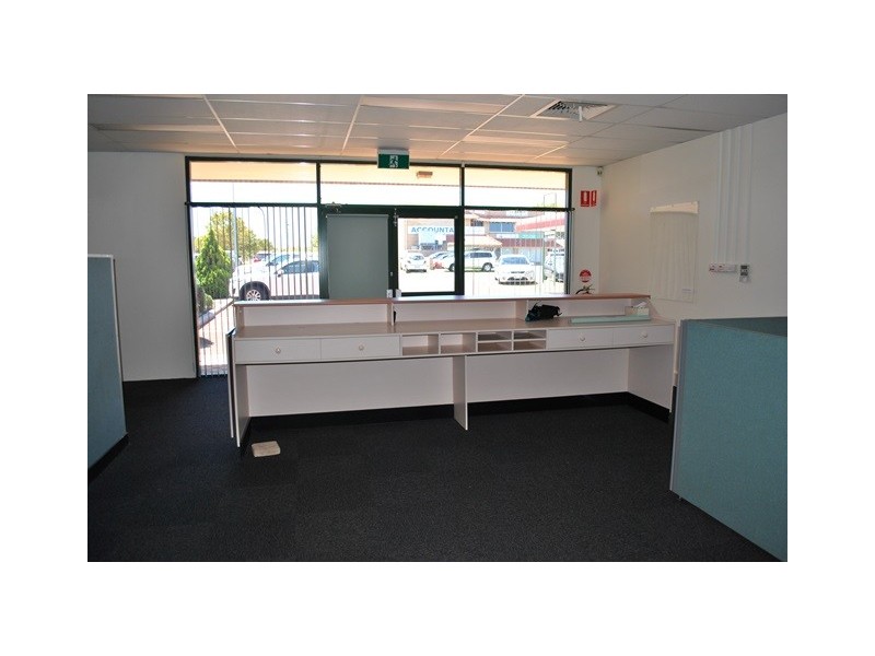 Unit 1 / 3 Robinson Place, Rockingham WA 6168