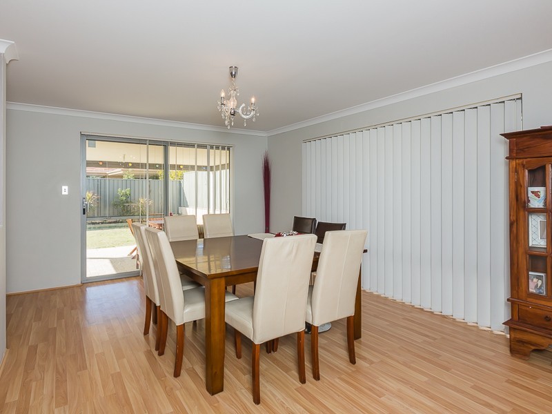 15 Westcliff Street, Wellard WA 6170