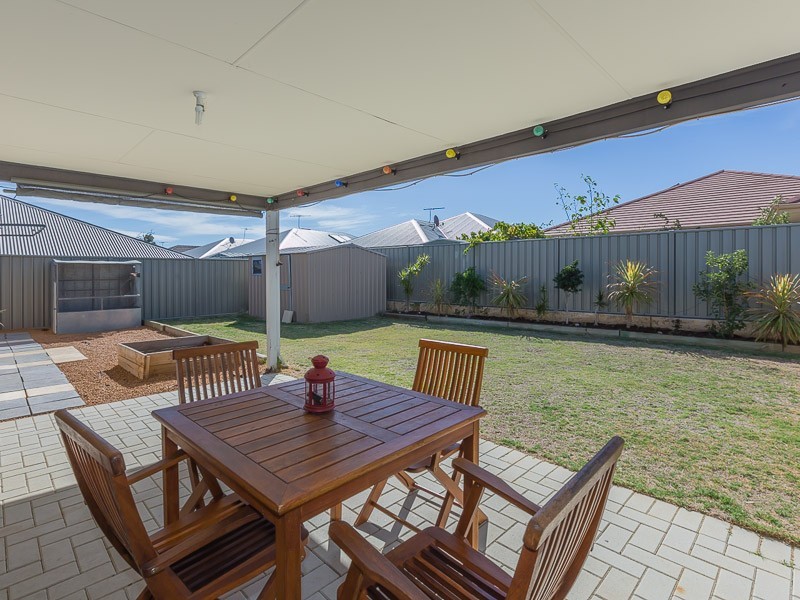 15 Westcliff Street, Wellard WA 6170
