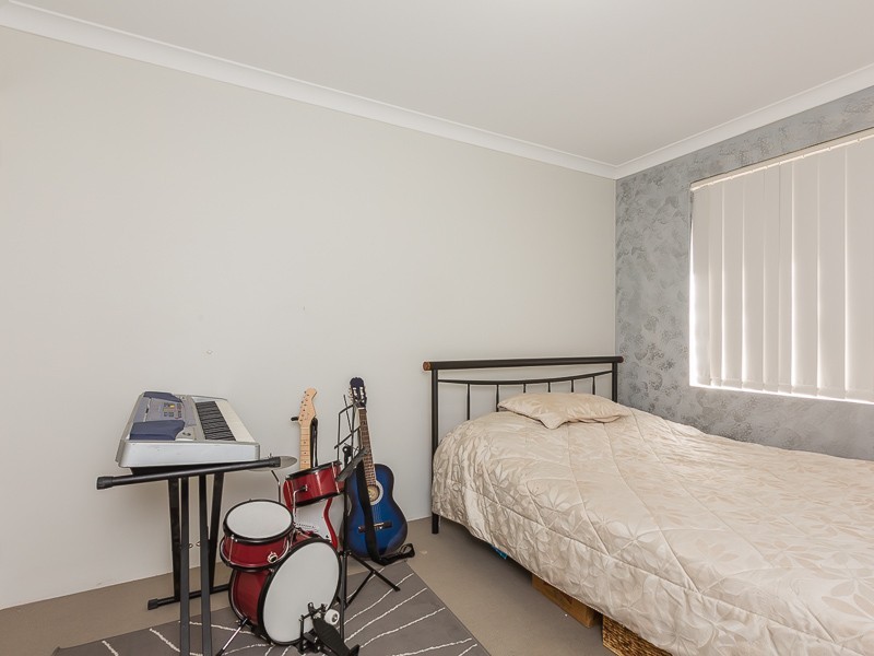 15 Westcliff Street, Wellard WA 6170