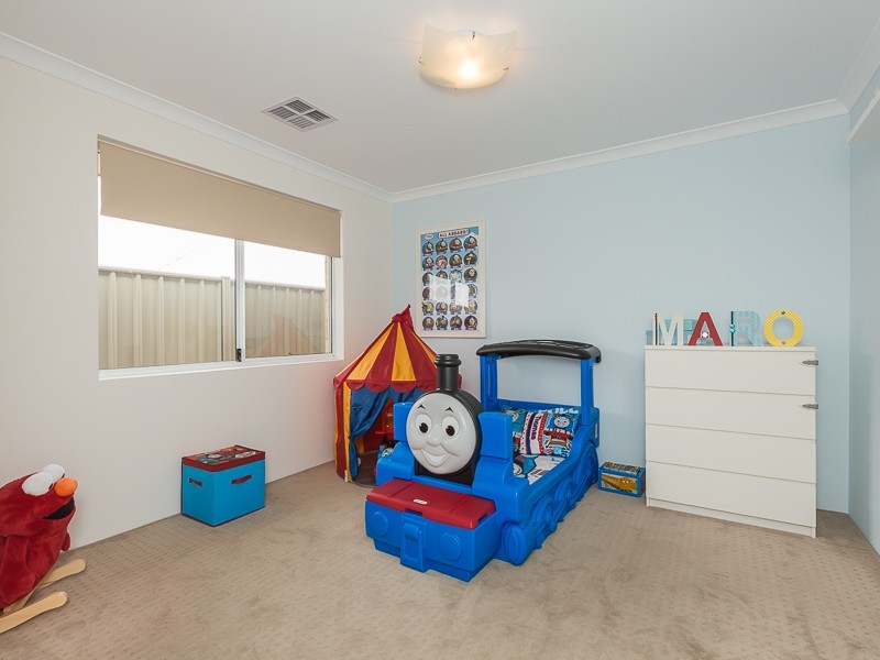 14 Shaftesbury Way, Wellard WA 6170