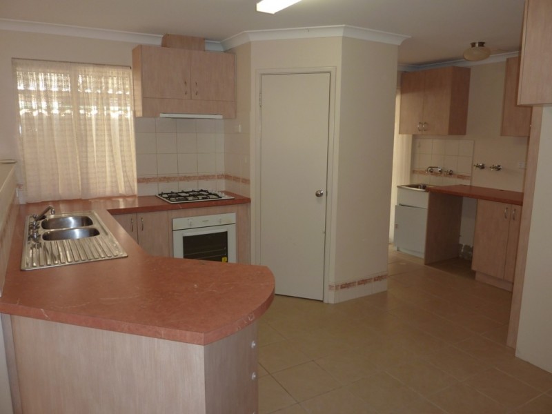 6 Ostling Avenue, Bertram WA 6167
