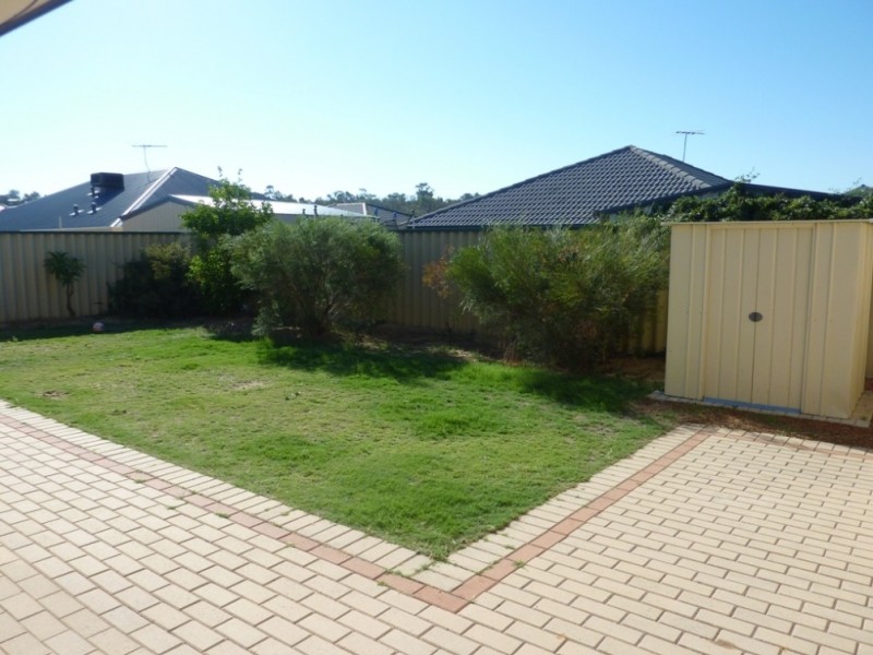 6 Ostling Avenue, Bertram WA 6167