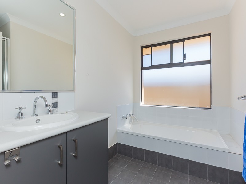 3 Upwey Street, Wellard WA 6170