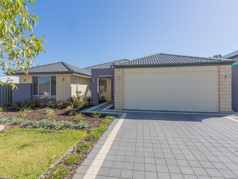 8 Upwey Street, Wellard WA 6170