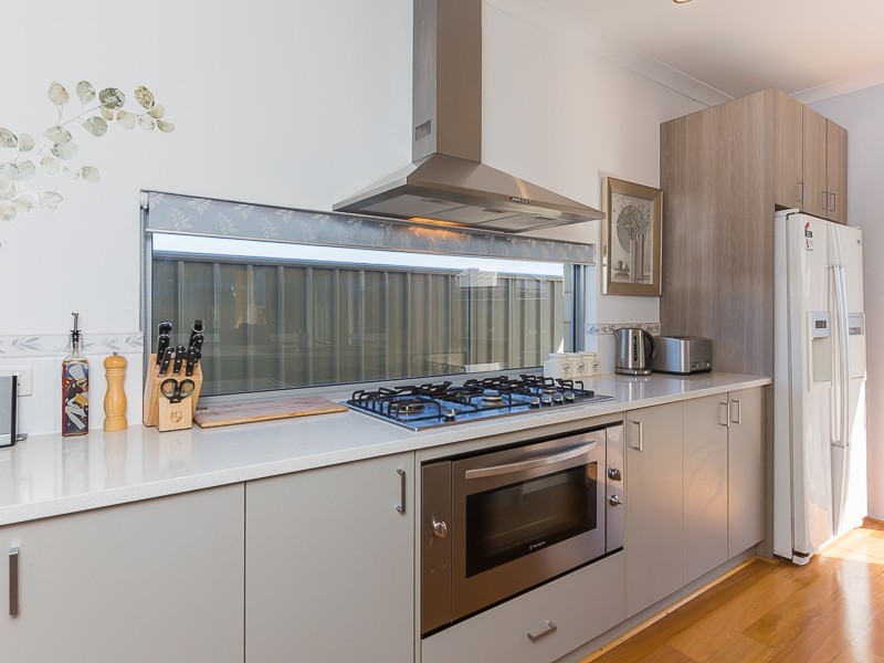 8 Upwey Street, Wellard WA 6170