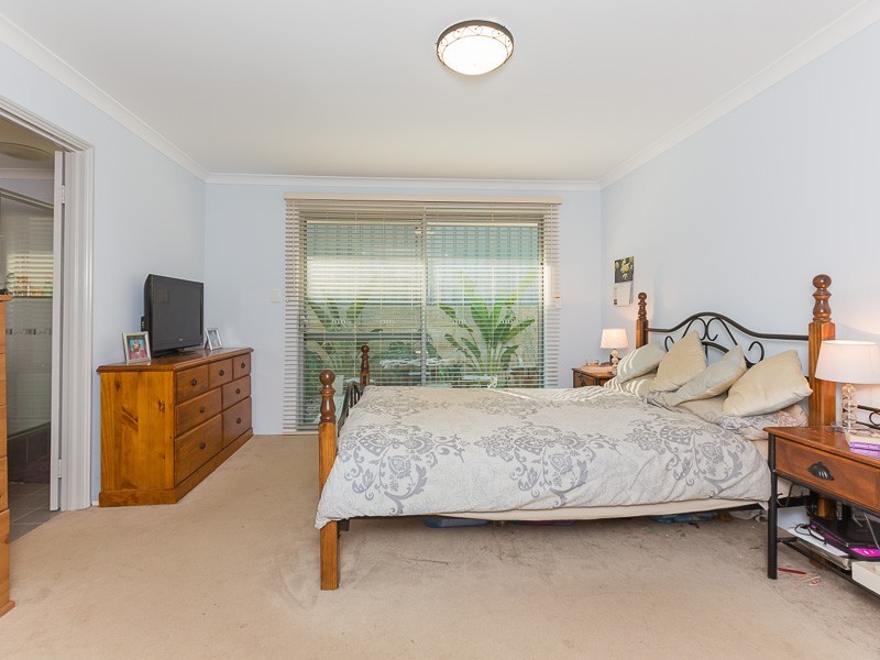 8 Upwey Street, Wellard WA 6170