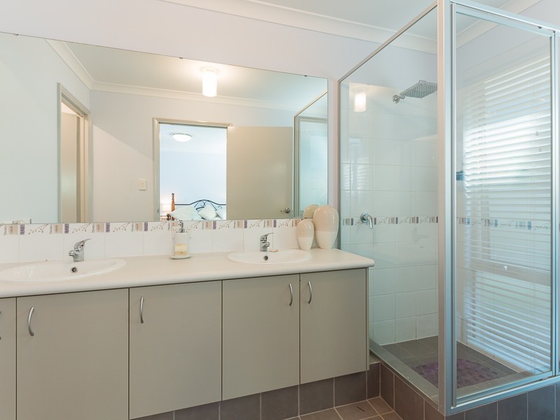 8 Upwey Street, Wellard WA 6170