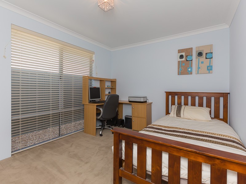 8 Upwey Street, Wellard WA 6170