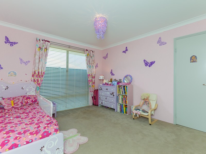 8 Upwey Street, Wellard WA 6170