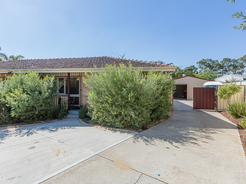 27B Madden Way, Parmelia WA 6167