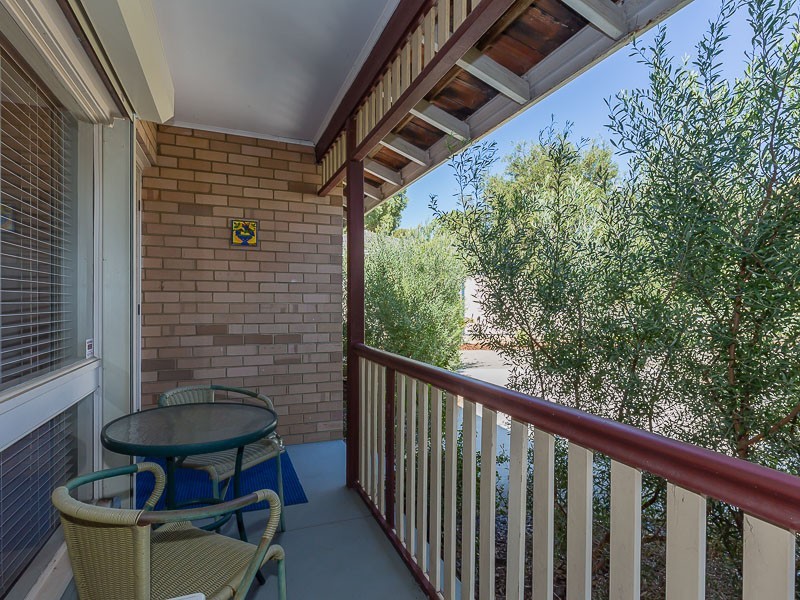 27B Madden Way, Parmelia WA 6167