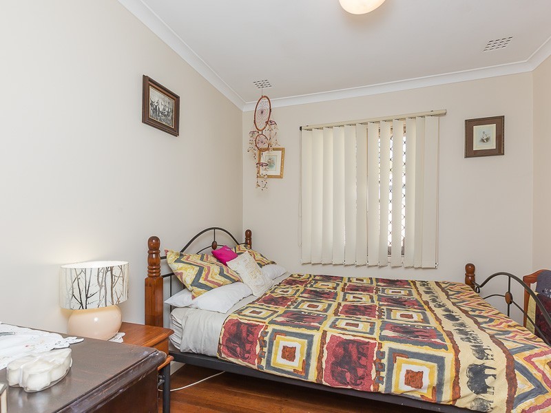 27B Madden Way, Parmelia WA 6167