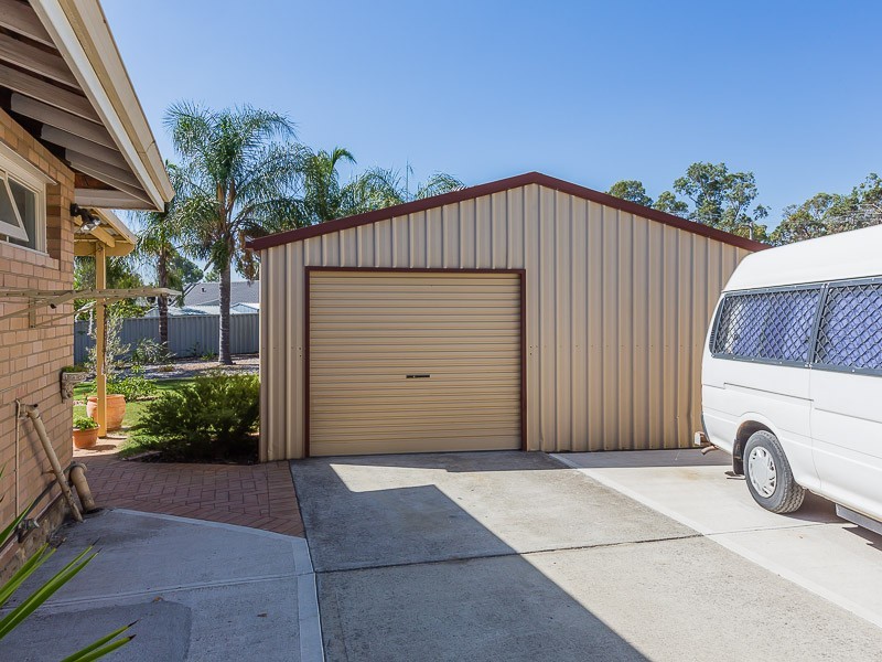 27B Madden Way, Parmelia WA 6167