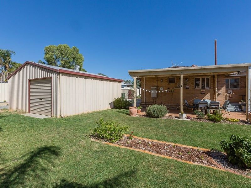 27B Madden Way, Parmelia WA 6167