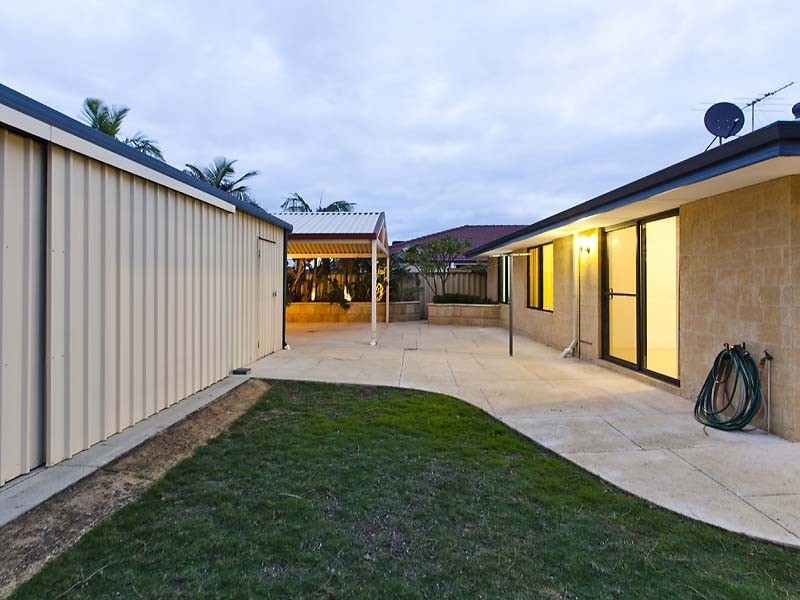 16 Thompson Terrace, Bertram WA 6167