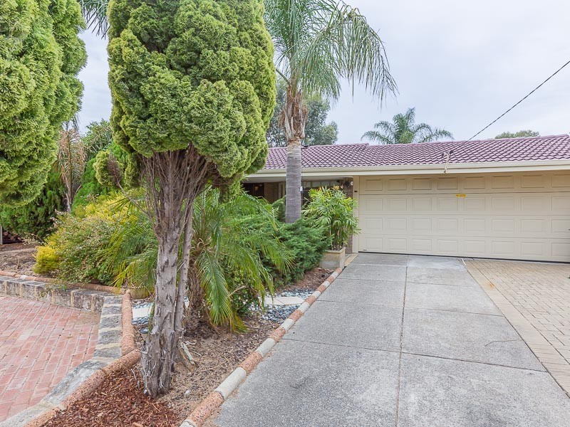 6 Varris Way, Orelia WA 6167