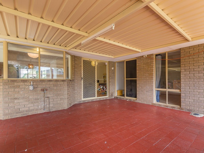 6 Varris Way, Orelia WA 6167
