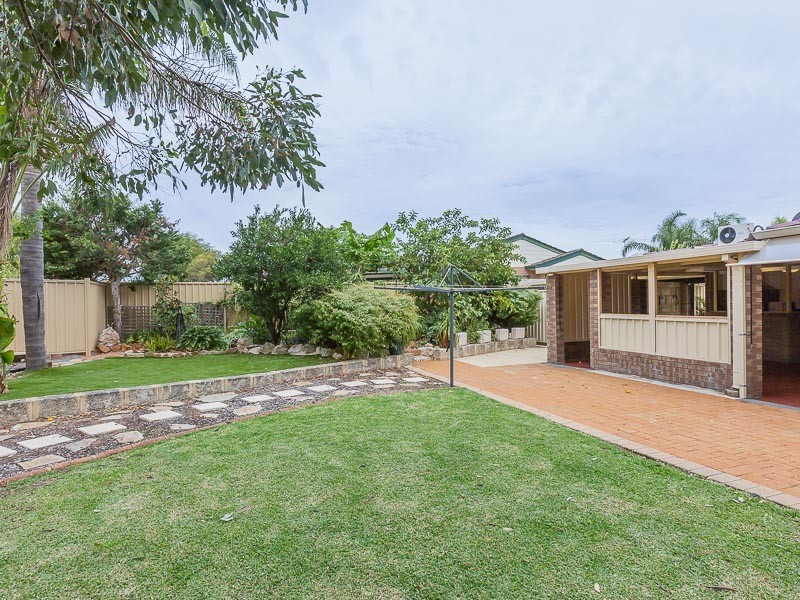6 Varris Way, Orelia WA 6167