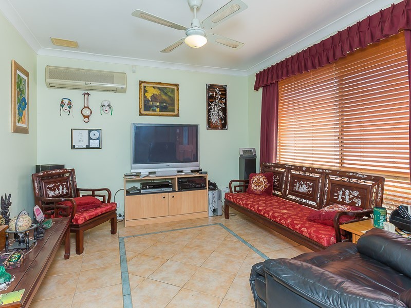 2 Tunnicliffe Street, Parmelia WA 6167
