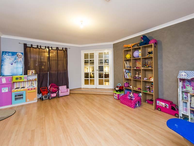 3 Westmoreland Circle, Bertram WA 6167