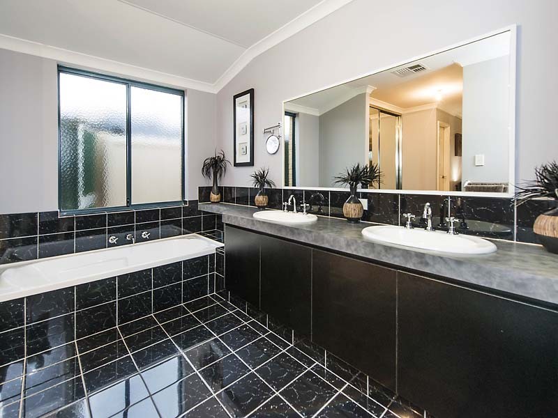 3 Westmoreland Circle, Bertram WA 6167