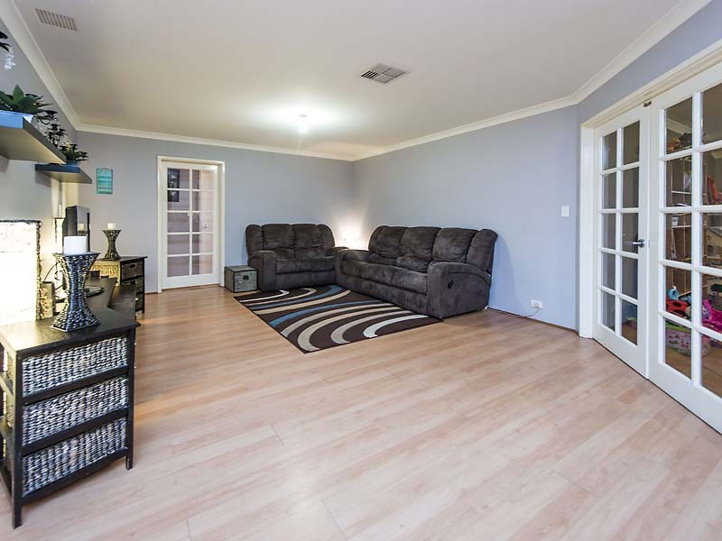 3 Westmoreland Circle, Bertram WA 6167