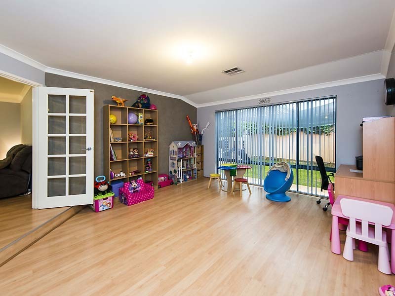 3 Westmoreland Circle, Bertram WA 6167