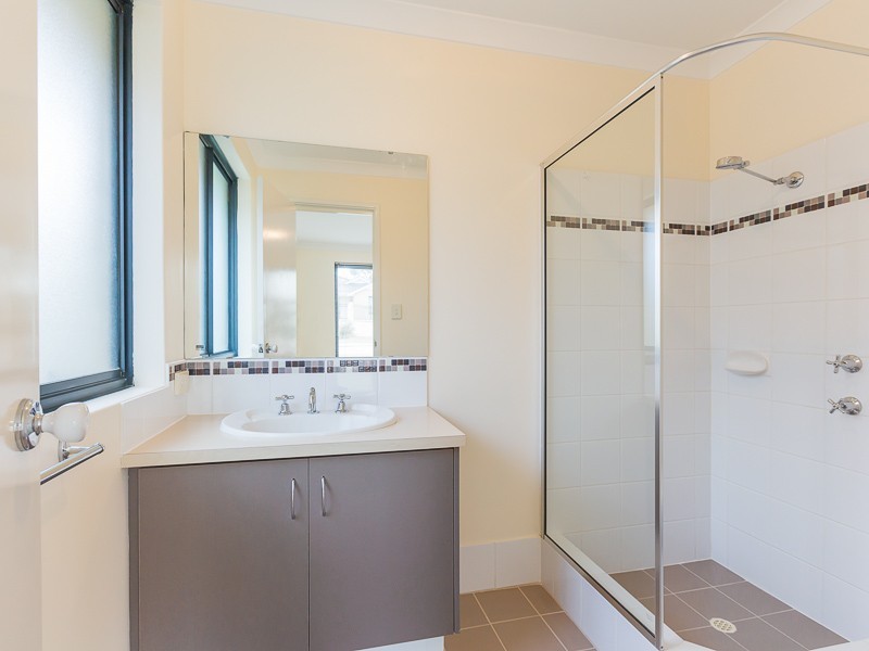 2 Oatlands Vista, Wellard WA 6170