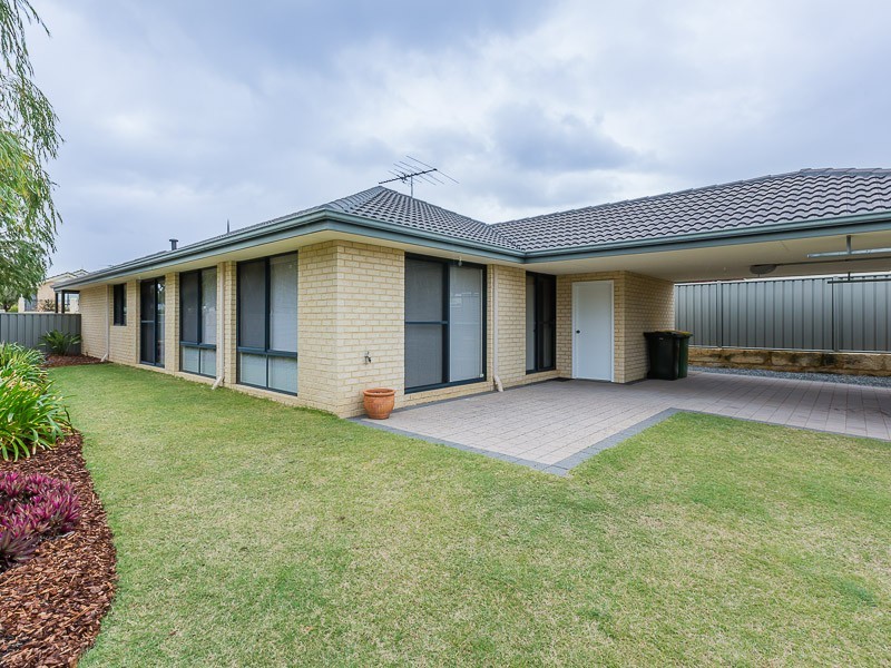 2 Oatlands Vista, Wellard WA 6170
