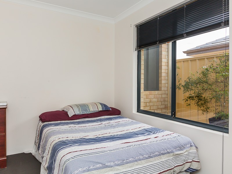 8 Cheltenham Loop, Bertram WA 6167