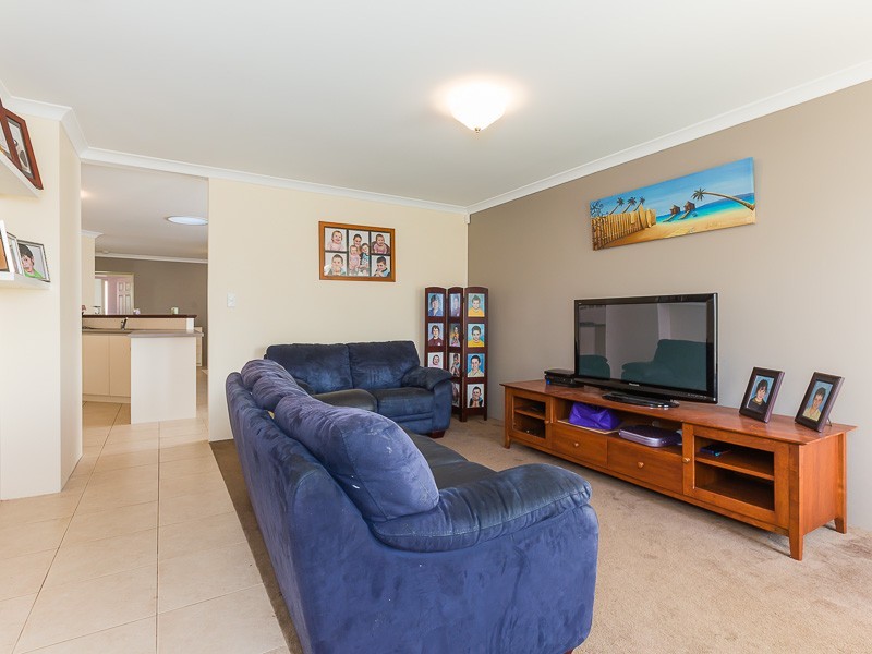 12 Gorman Place, Calista WA 6167