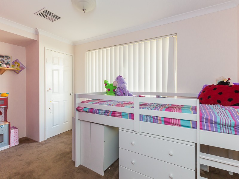 12 Gorman Place, Calista WA 6167