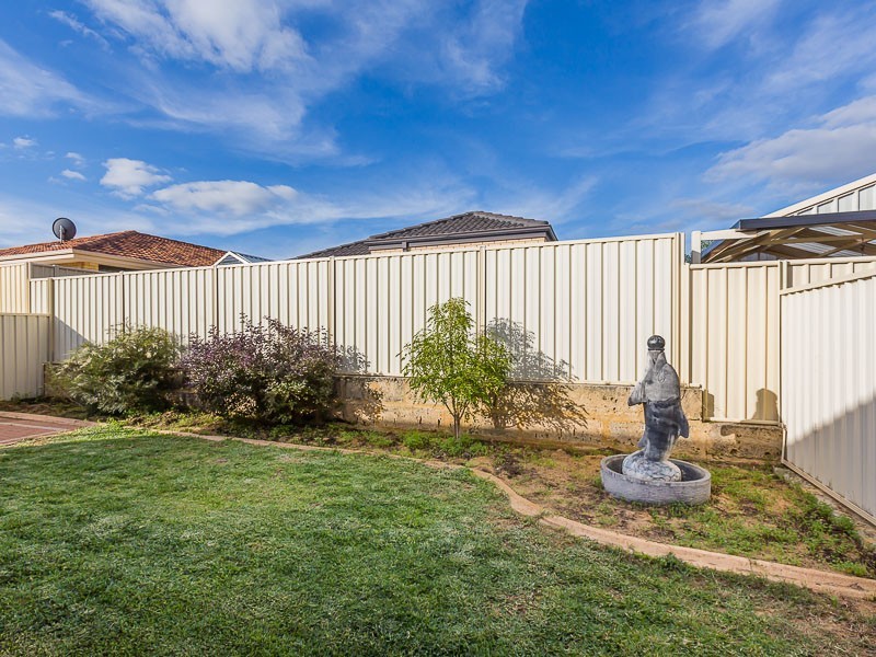 12 Gorman Place, Calista WA 6167