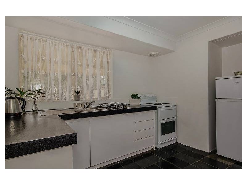 15 Stipling Gardens, Leda WA 6170