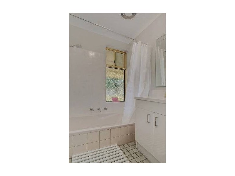 15 Stipling Gardens, Leda WA 6170