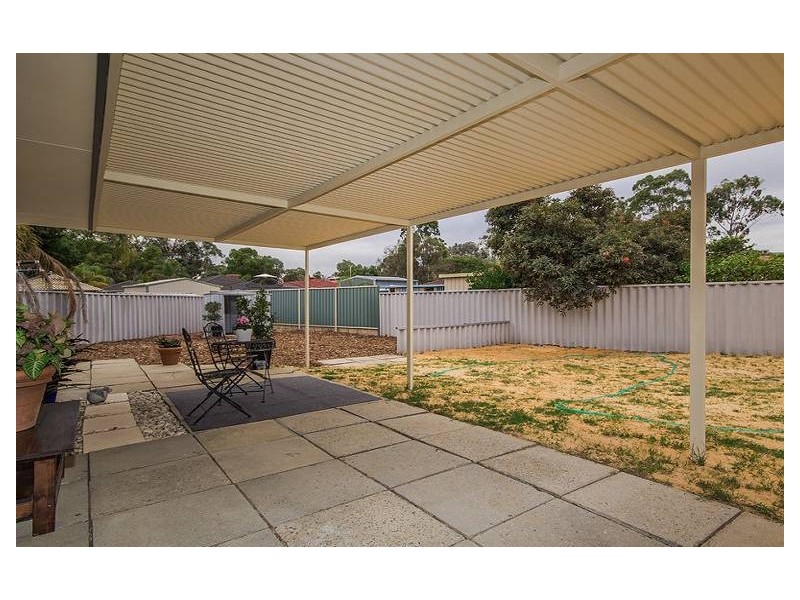 15 Stipling Gardens, Leda WA 6170