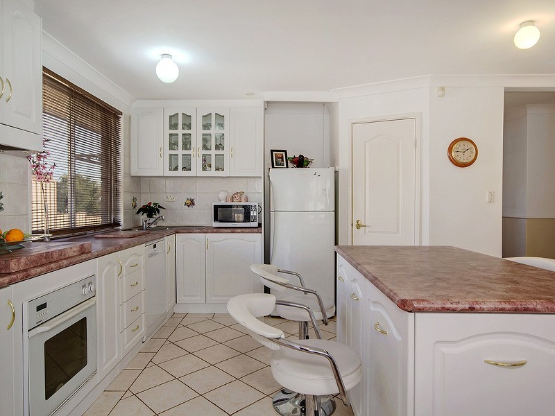 38 Preston Road, Parmelia WA 6167