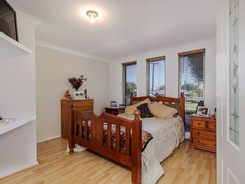 38 Preston Road, Parmelia WA 6167