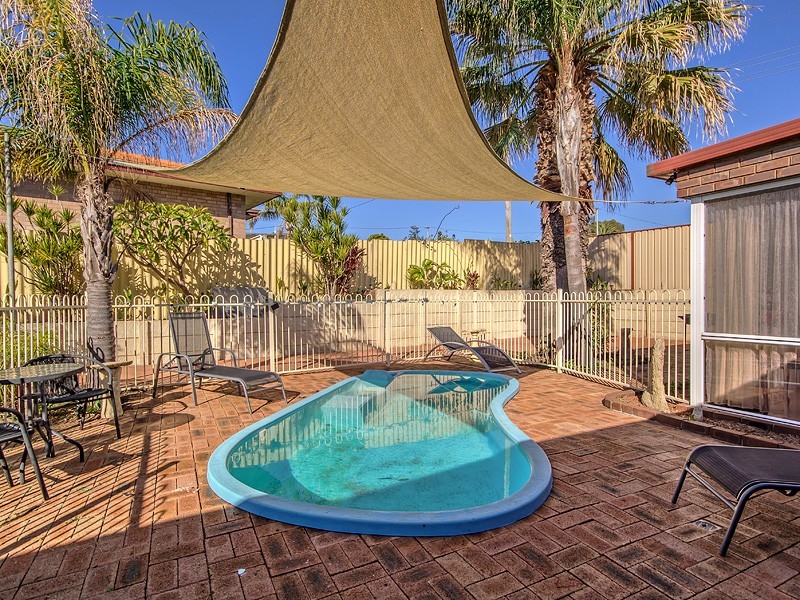 38 Preston Road, Parmelia WA 6167