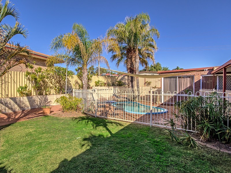 38 Preston Road, Parmelia WA 6167